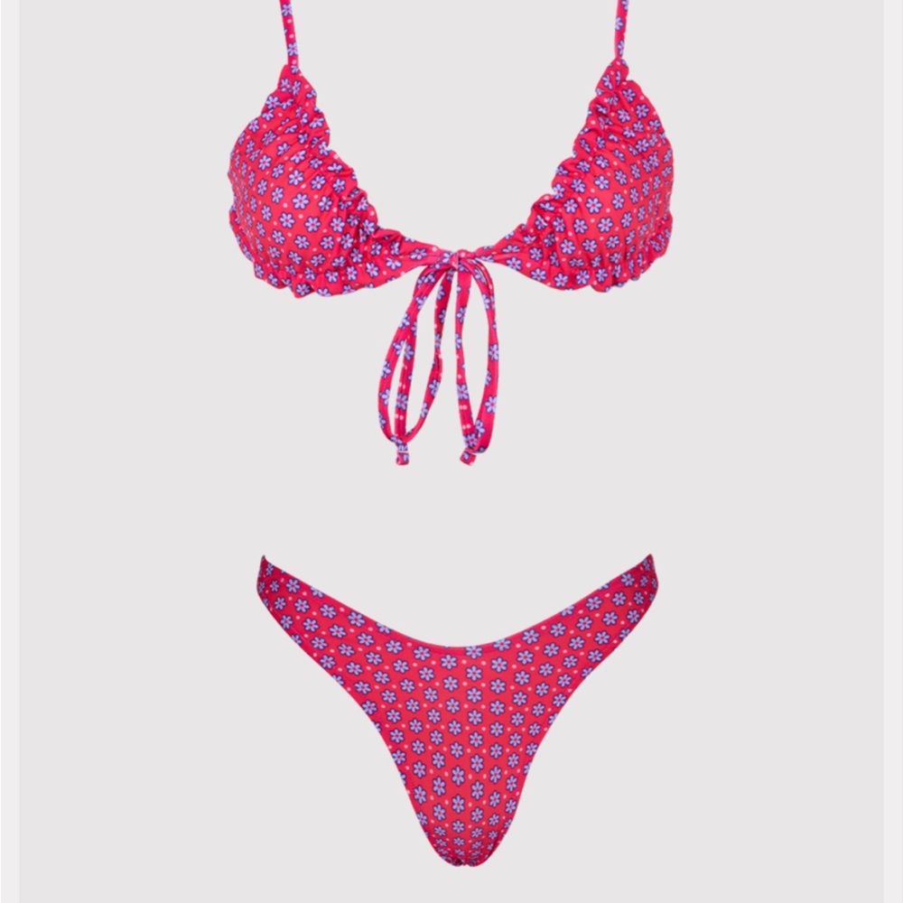 HEY HARPER Ipanema Frilled Bikini Top + High Waisted Bikini Bottom - M / M